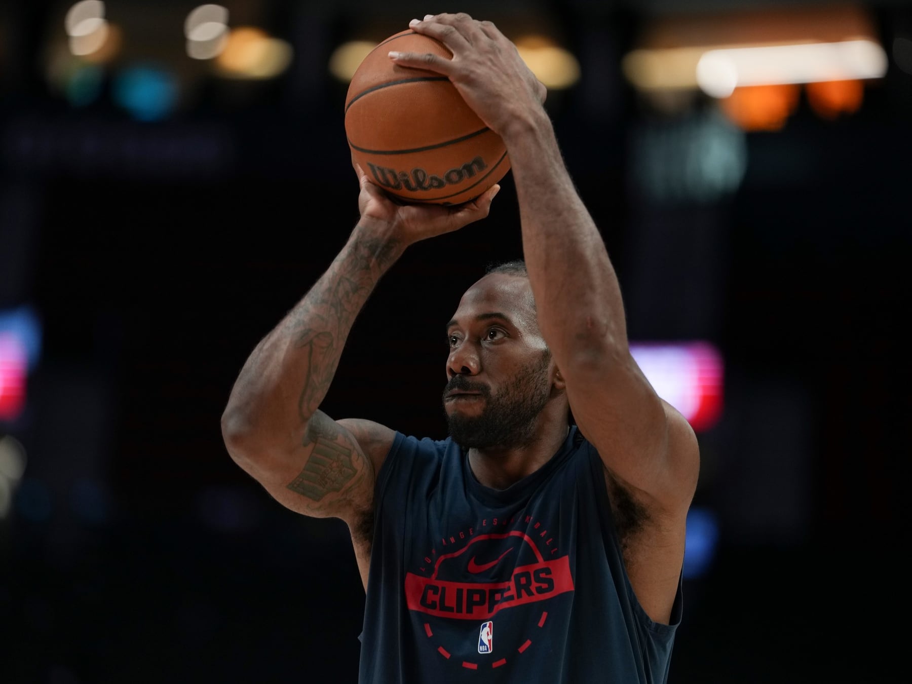 Castigan a los Clippers con 30 palos verdes y le sacan cinco picks del draft: Kawhi y la cúpula, afuera del juego