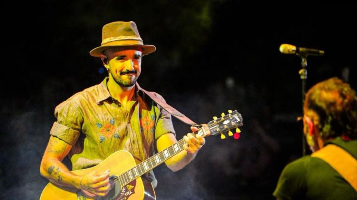 Abel Pintos vuelve a Córdoba con un repertorio que se anima a desordenar su propio archivo