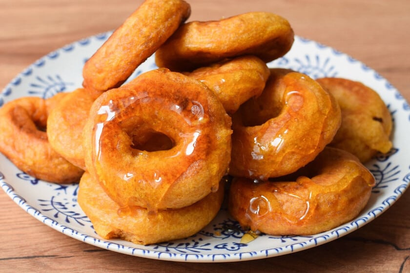 Los picarones peruanos: anillos de calabaza y boniato que condensan la herencia andina y española