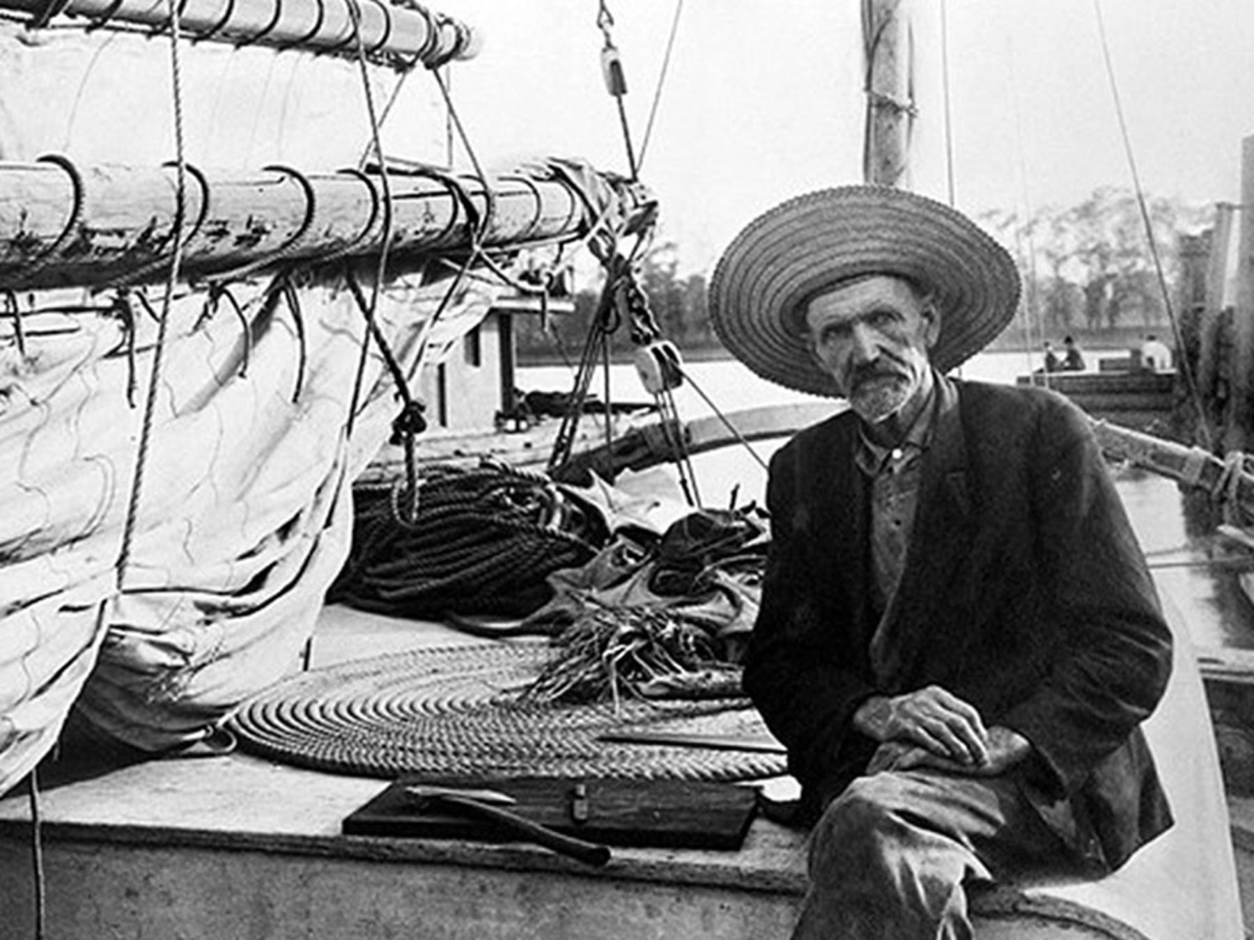 Joshua Slocum, el lobo de mar que le ganó al mundo a bordo de un balandro apolillado
