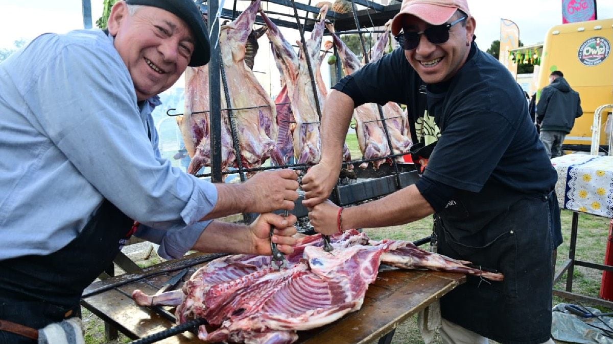 Confluencia de Sabores congregó a más de 90 puestos en el Parque Jaime de Nevares y transformó a Neuquén en polo gastronómico
