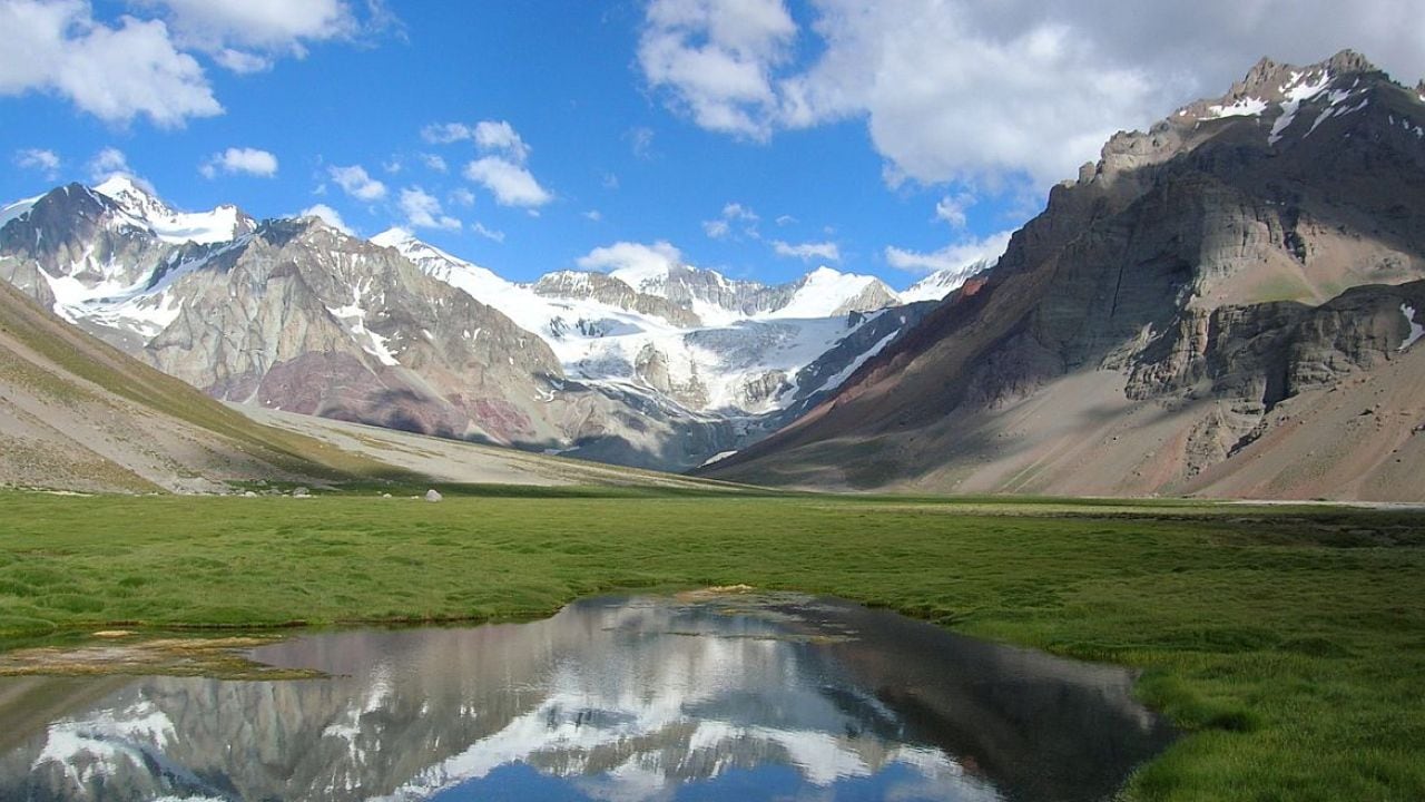 Cinco montañas argentinas se postulan al sello mundial de turismo de altura