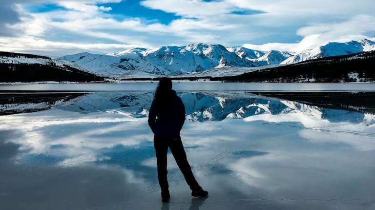 Chos Malal se prepara para el primer zarpazo del frío antártico: nieve, viento y recomendaciones de los vecinos