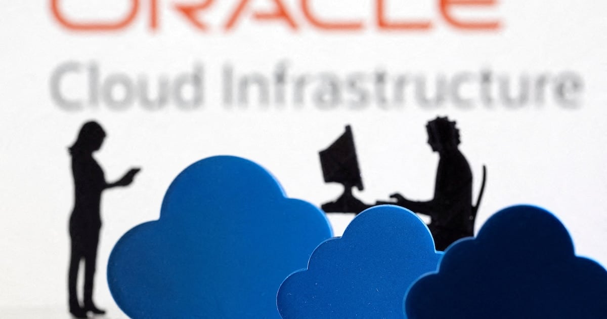 Oracle te lleva la IA a la oficina y se queda administrándola desde lejos, para que no le tengas que abrir la puerta a nadie