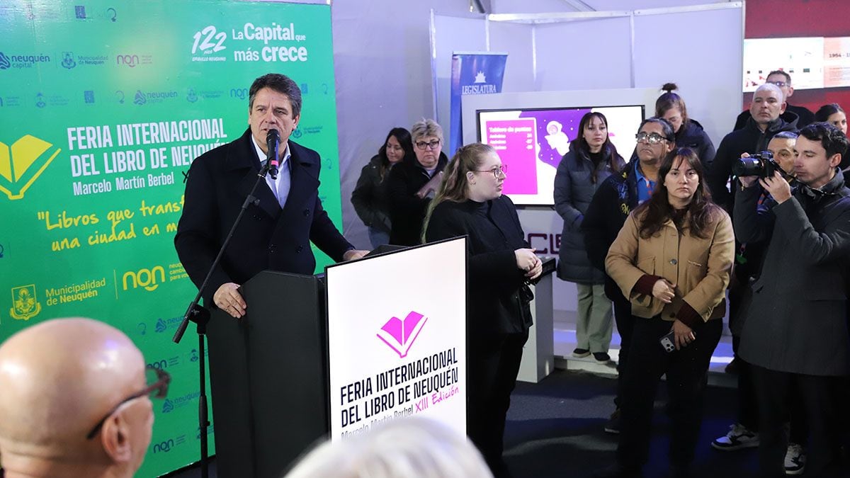 La feria del libro que se plantó en Neuquén y ya va por la decimotercera: entre Borges, la memoria y el récord de visitas