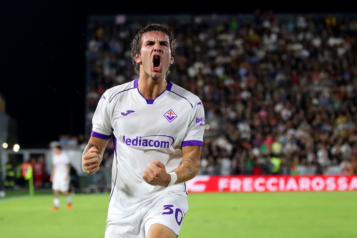 Mastantuono se sacó la espina con un hat-trick salvador y le cambió la cara a la Fiorentina