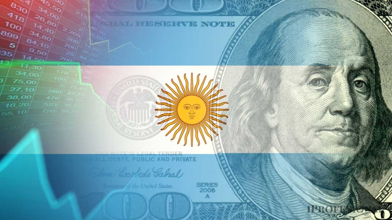 El dólar mayorista cerraría el año entre 1.611 y 1.850 pesos según el consenso de los analistas