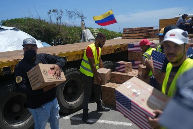 La última voluntad de un venezolano en Neuquén que cruzó tres fronteras y terminó en un gimnasio de Caracas