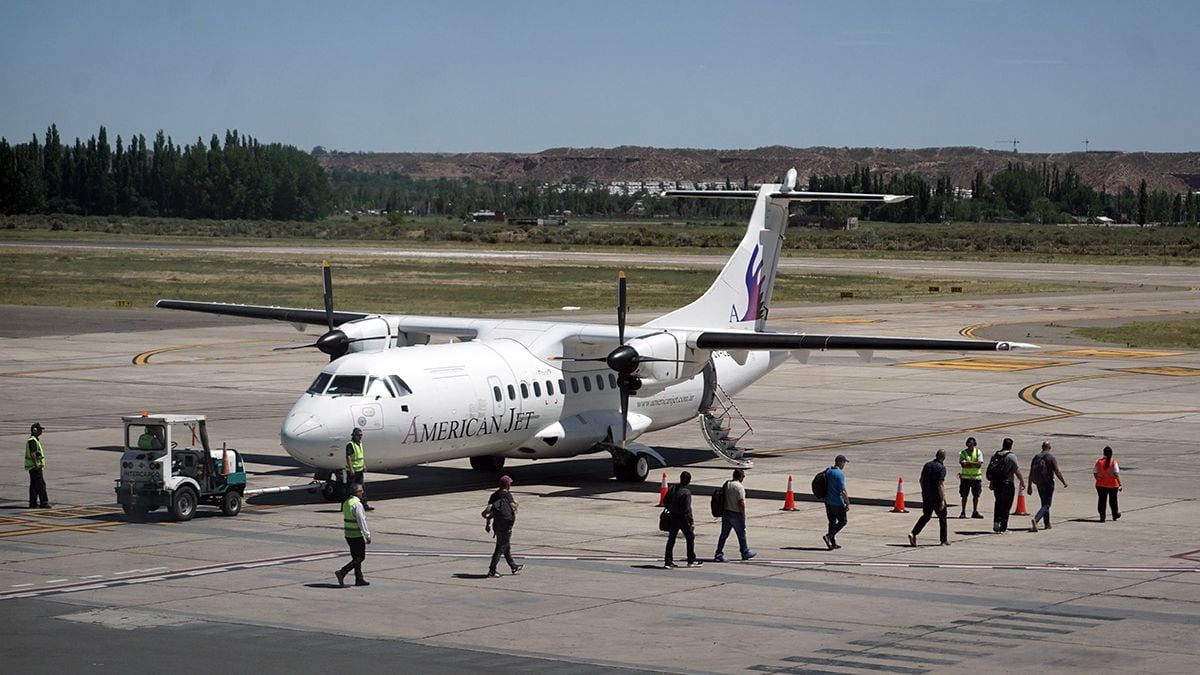 Dos nuevas rutas aéreas unen a la capital neuquina con el norte y la sur de la provincia en apenas 50 minutos de vuelo