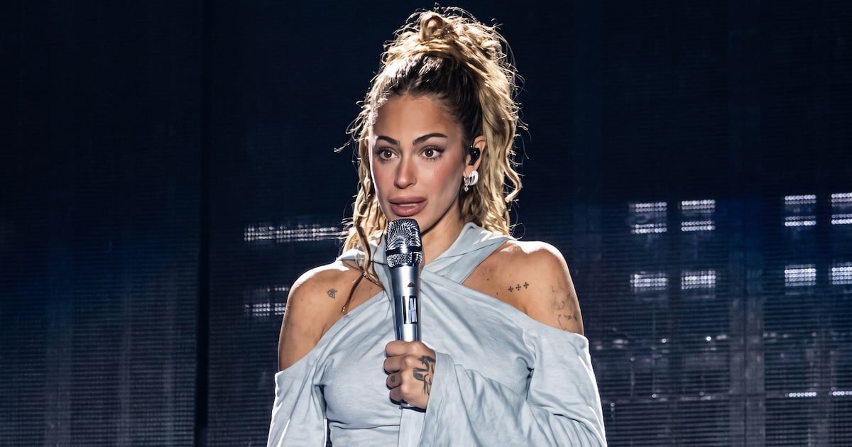 Tini detuvo su show en El Salvador y eligió contar desde el escenario lo que le costó en silencio