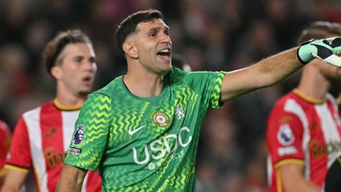 Dura caída del Chelsea de Dibu: 3-0 ante Brentford y una racha que preocupa