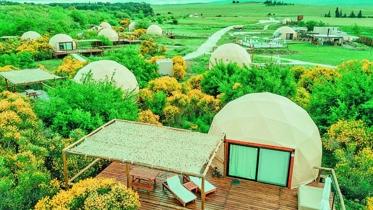 Cinco glampings en territorio bonaerense: escapadas con comodidades a menos de dos horas de la Ciudad