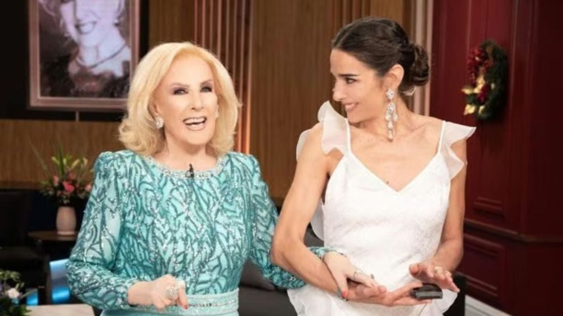 Juana se calza el delantal de los dos días: Mirtha sigue internado, pero la mesa ya está servida