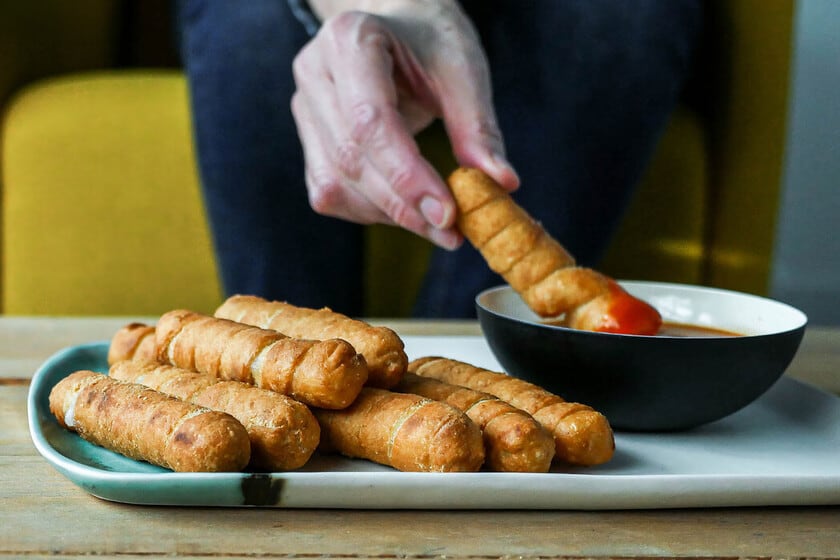 Cómo preparar tequeños en casa: la técnica para que la masa no se abra durante la fritura