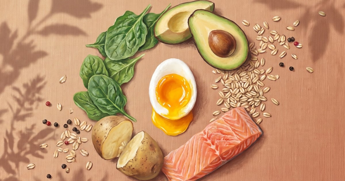 Huevos, compañía y corazón: el resto del plato también suma