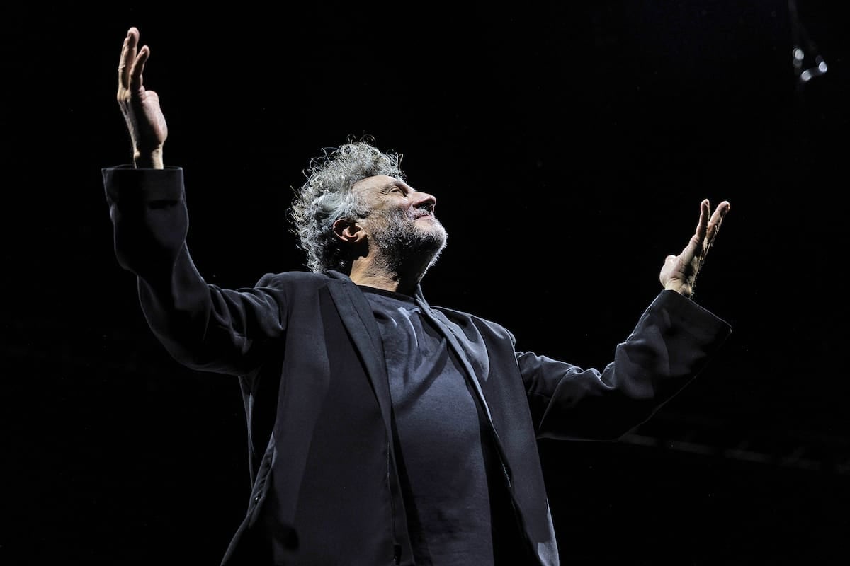 Fito Páez frenó su propio show en Mar del Plata para defender al público de la seguridad