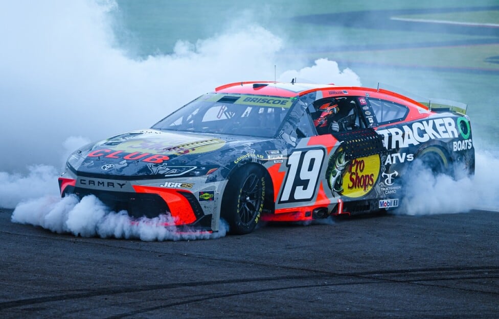 Briscoe la aguantó en Las Vegas, ganó y le mete presión a los de arriba