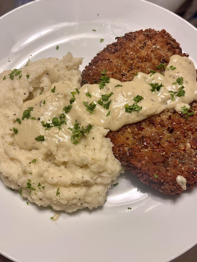 Un clown, una milanesa cruda y un pedazo de film: así se despidió Pachu Peña de MasterChef