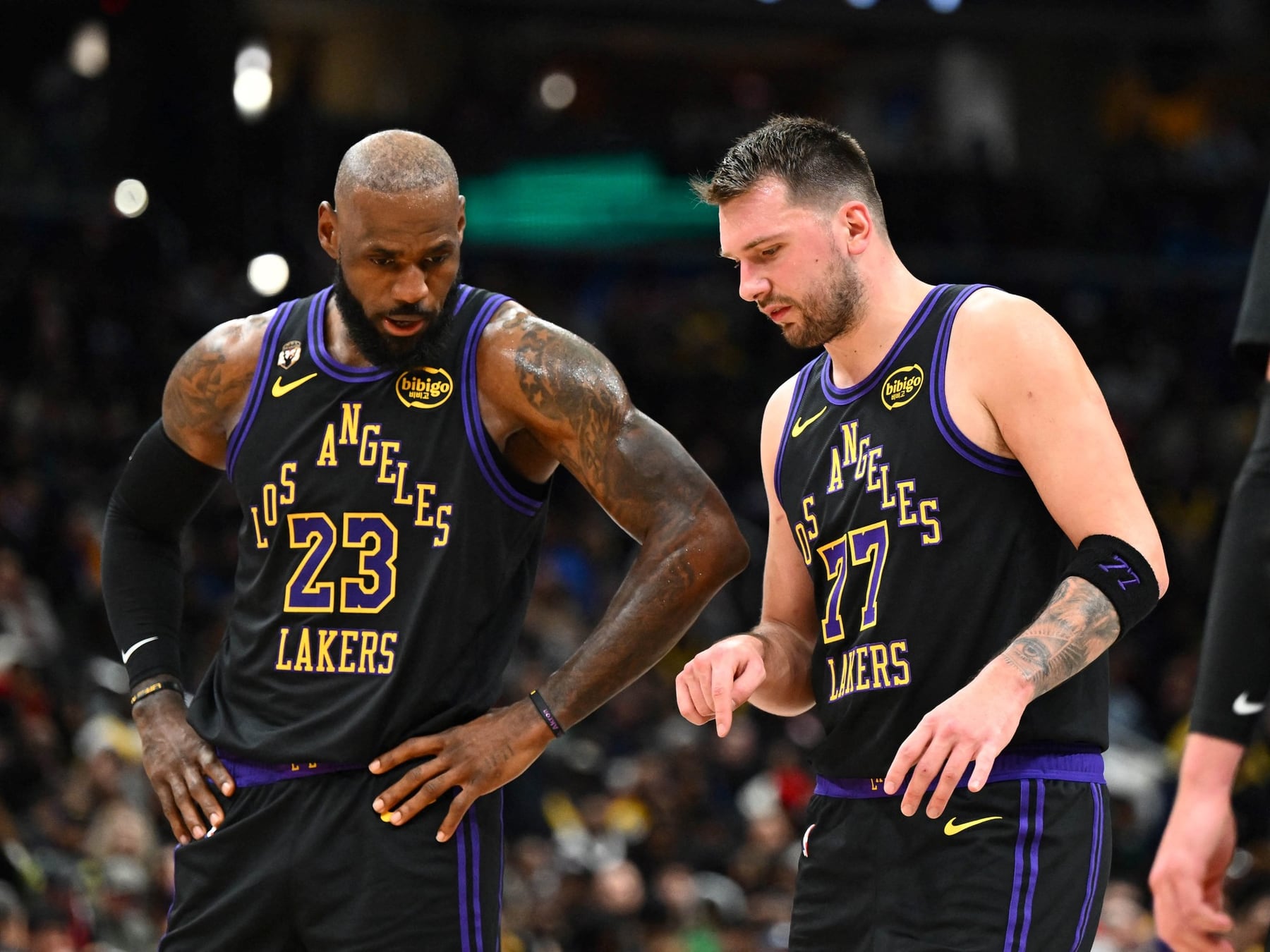 Luka apretó el acelerador y los Lakers aplastaron a Utah en el arranque de la pretemporada