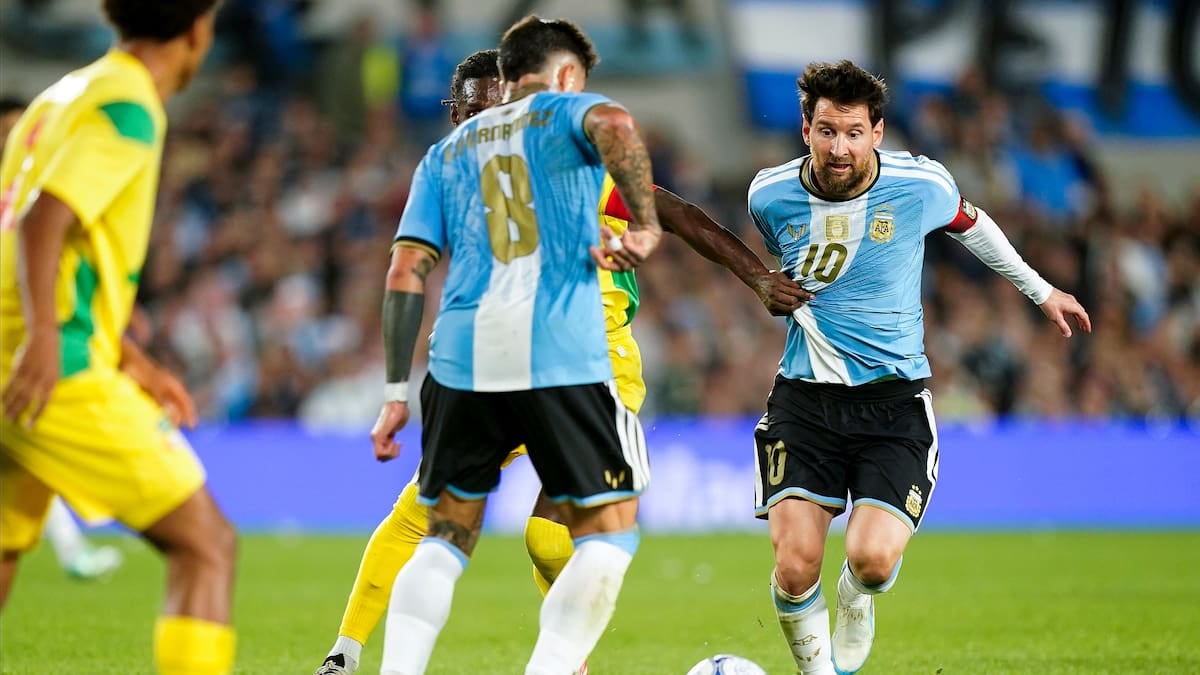 Otamendi y un cabezazo a la altura del Monumental: Argentina le gana a Benín en la noche de Messi