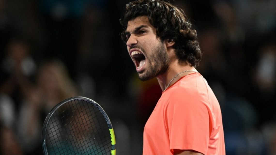 Alcaraz lo dio vuelta, va por el bicampeonato en Tokio y se cita con Lehecka