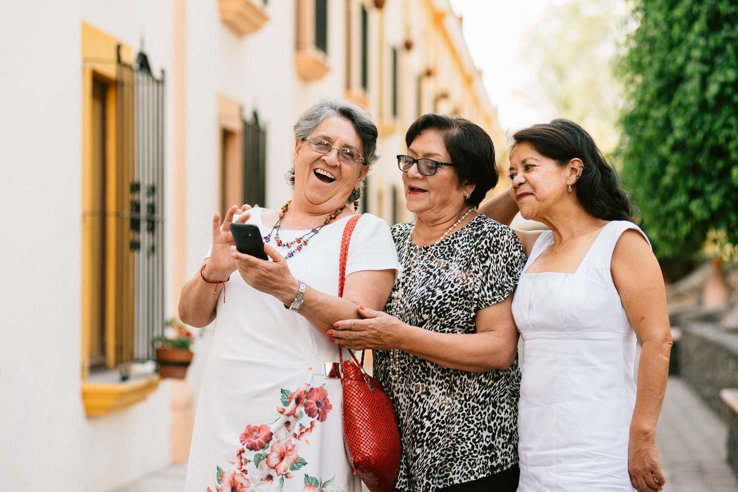 Sandra y Eleanor, las amigas tejanas de 85 años que ya desvalijan el mundo y todavía piden más
