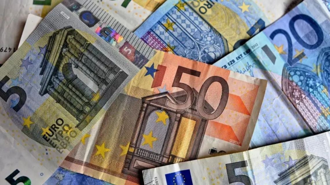 El euro blue se enfría seis pesos y queda a $1.832,75 en una rueda que dejó al campo mirando el cielo y la pantalla