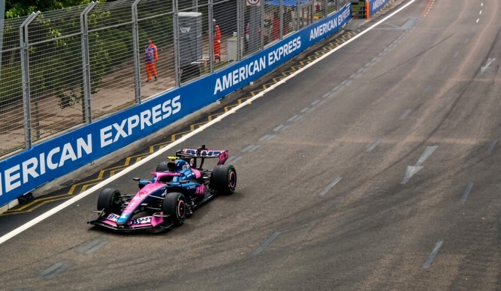 Verstappen se adueñó de Marina Bay bajo el diluvio y Colapinto se quedó a dos vueltas de seguir