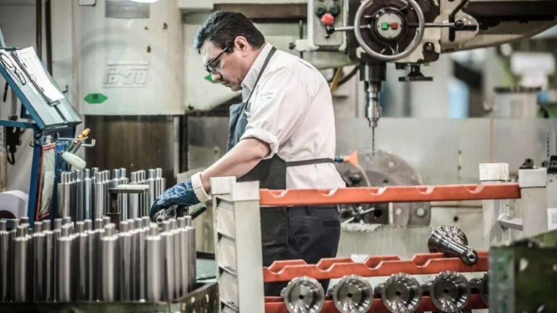 El rojo industrial no cede: 66 mil puestos se evaporaron en dos años y el interior paga los peores quebrantos