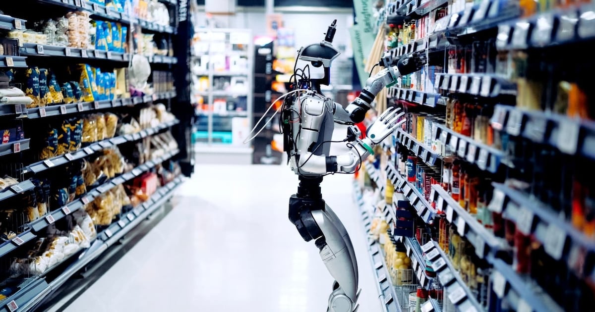 Una cadena danesa entrena robots para reponer góndolas a oscuras y piensa llevarlos solos en 2027
