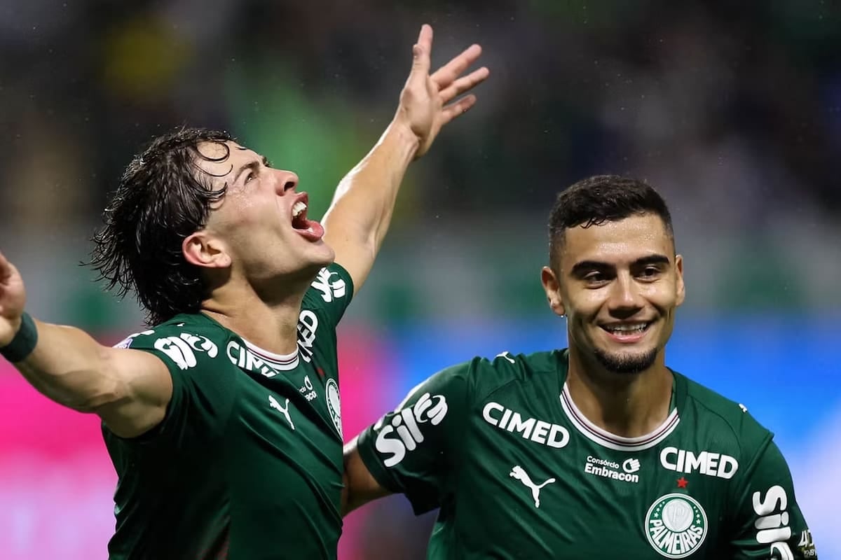 Palmeiras goleó a Corinthians en un clásico paulista con aroma a crisis: el Verdao lo destrozó 4-2-0 y Giay firmó su primer doblete