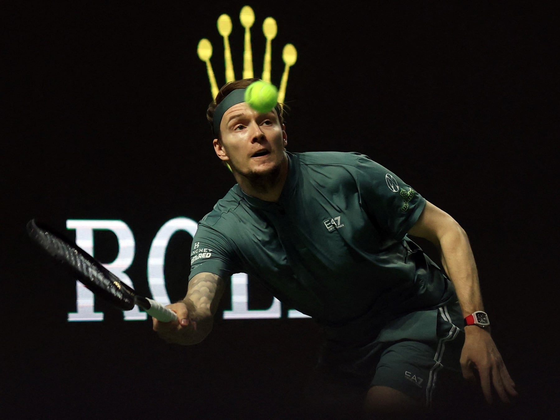 Bublik, mano cortada y raqueta rota: la remontada más insólita del Masters de Shanghai