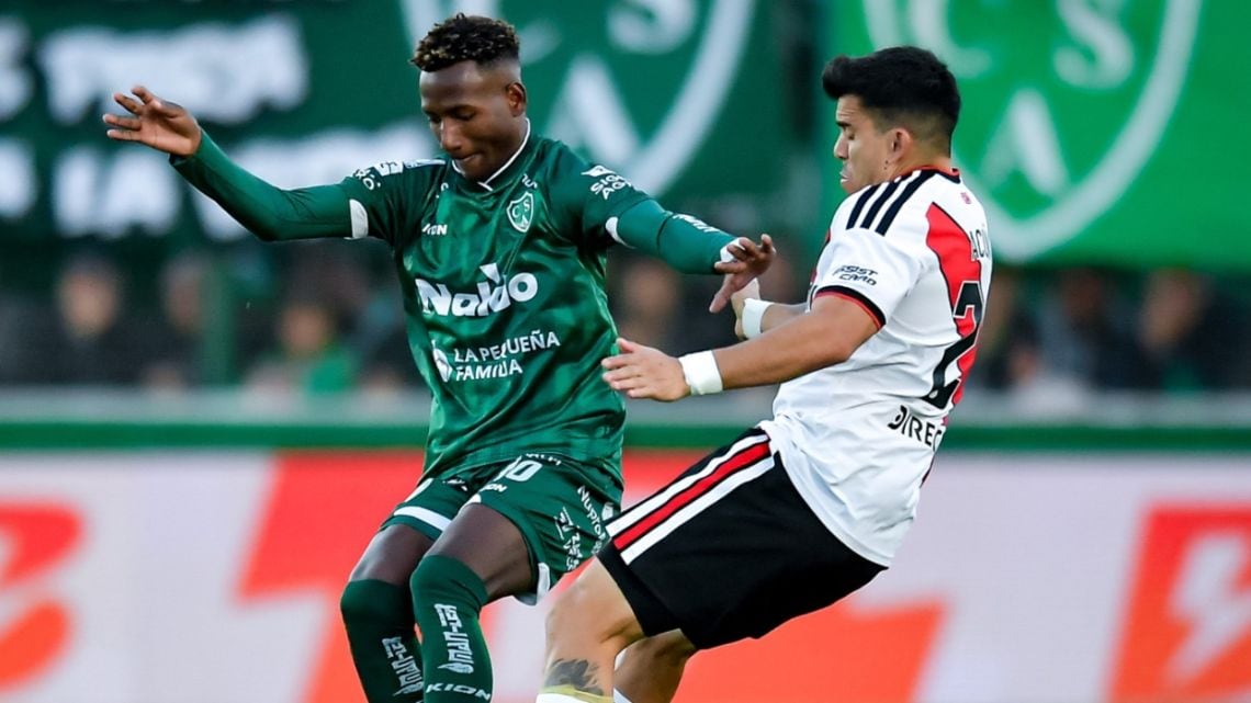 Junín se hizo fuerte y Sarmiento le cortó el wings a un River que se vuelve con las manos vacías