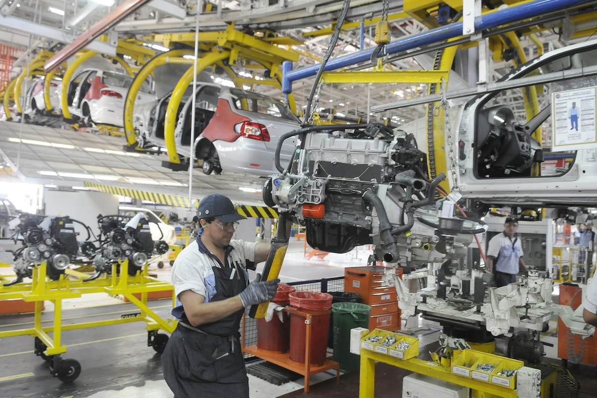La industria sigue coja: usó apenas el 58,5% de su capacidad en agosto y quedó debajo de 2025