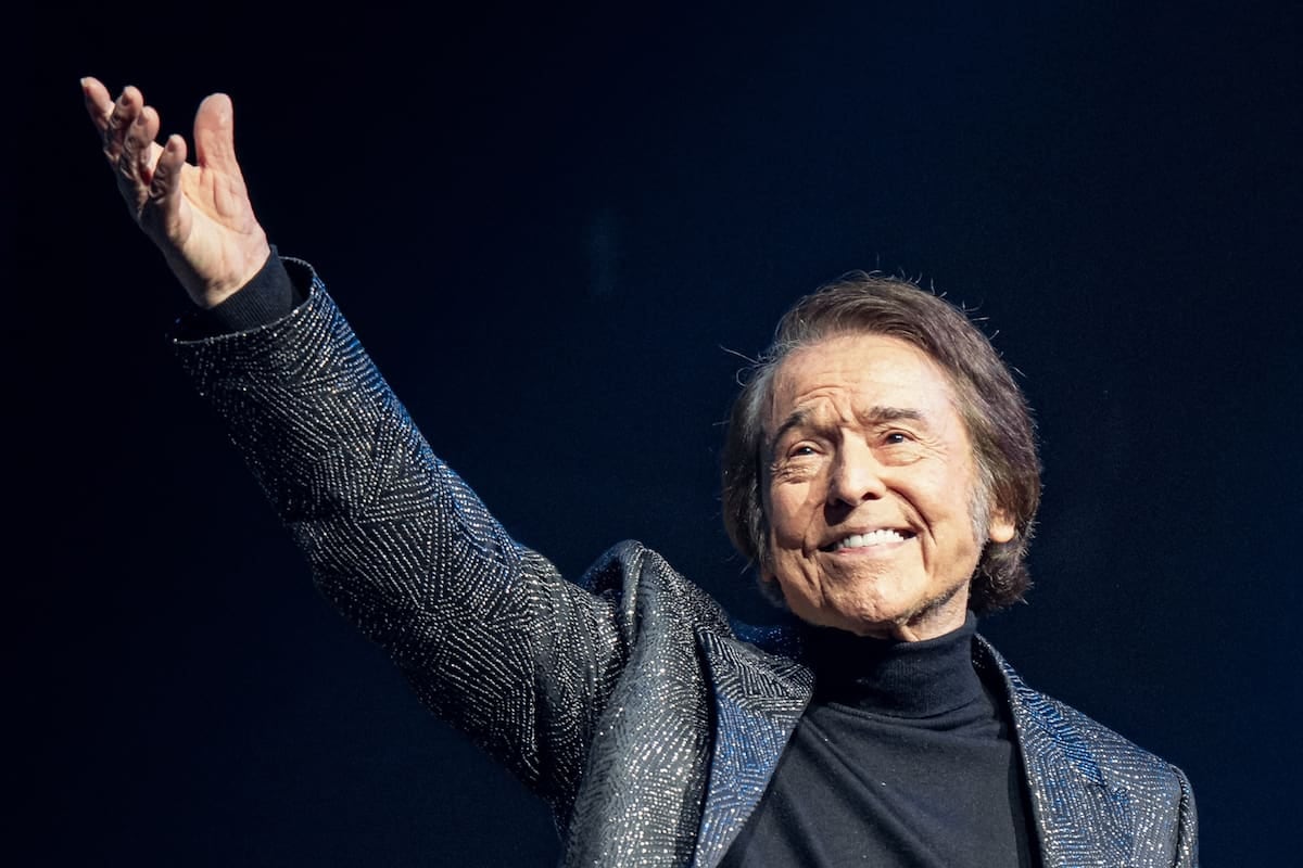 Raphael vuelve al Gran Rex con seis décadas de canciones bajo el brazo y la serie de Netflix como compañía