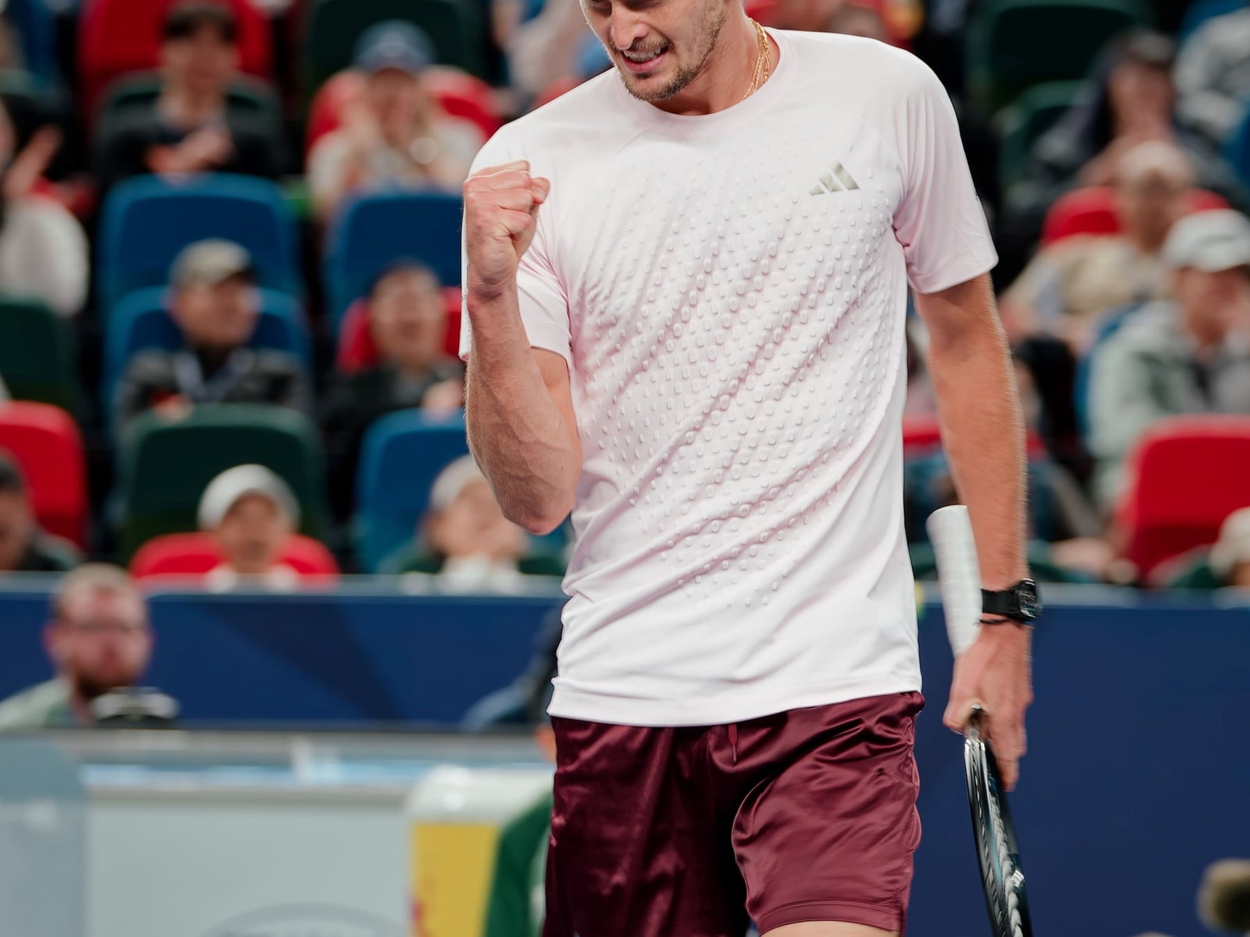 Zverev barrió a De Miñaur sin piedad y ya está en semis del Masters de Shanghái