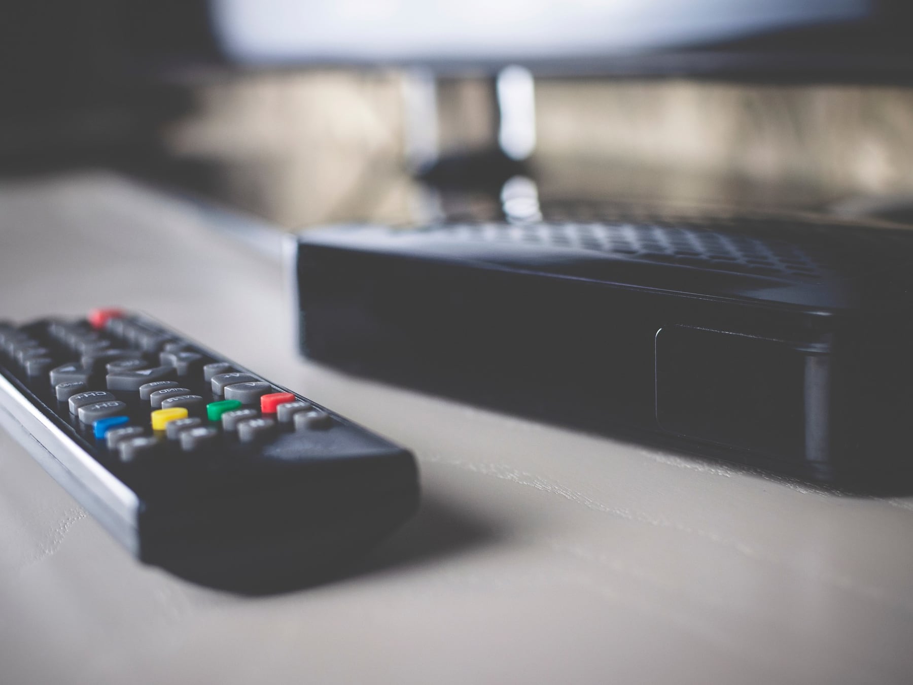 La cajita del living que te puede salir muy cara: comprás un TV box y te meten un hacker en la Wi-Fi