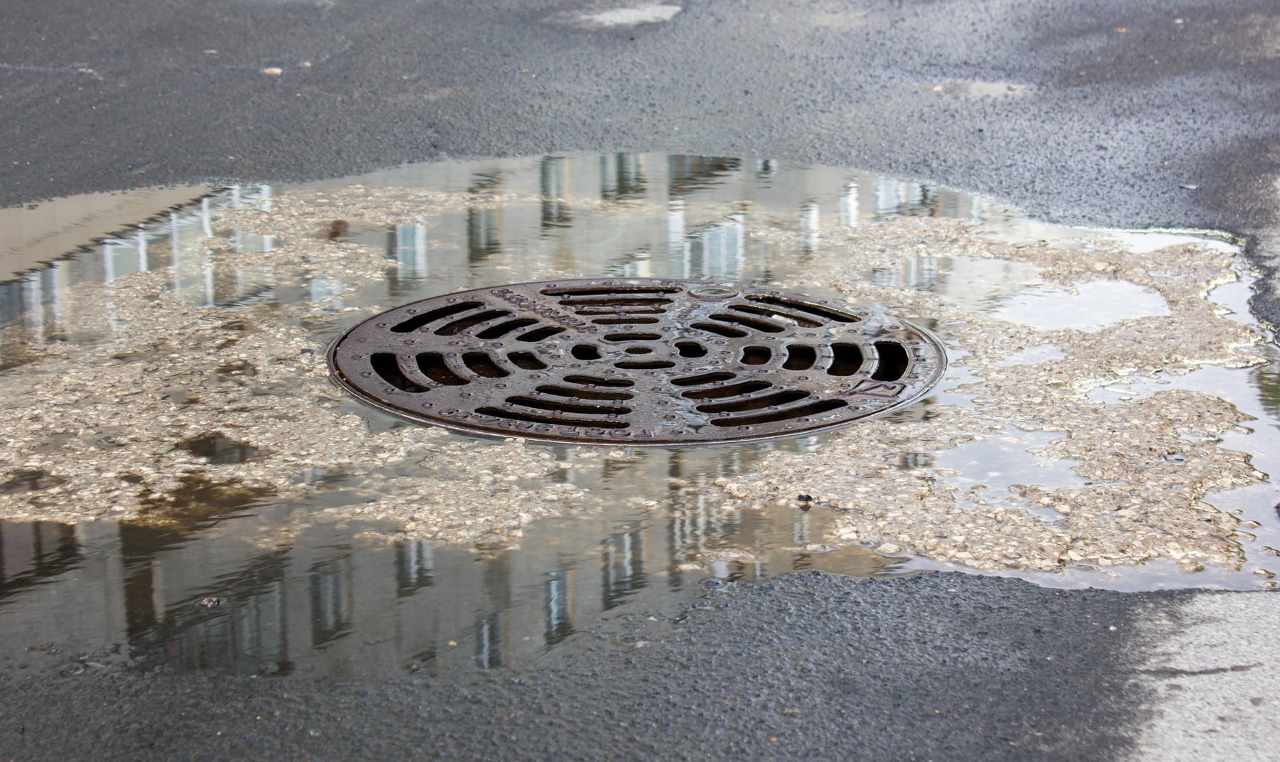Tormentas en Neuquén: la guía vecinal para que el agua no se quede en la esquina
