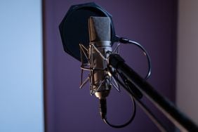 Del podcast a la pantalla: terror mexicano con voz propia